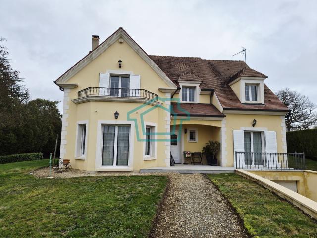 Maison 6 pièces 198 m²