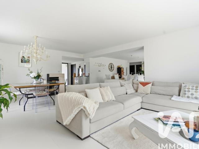 Maison 6 pièces 205 m²