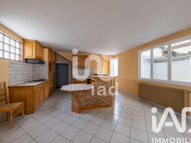Maison 7 pièces 205 m²