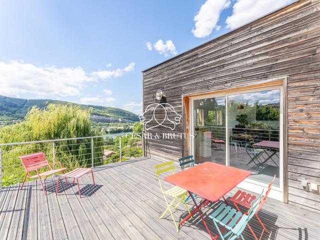 Maison 7 pièces 205 m²