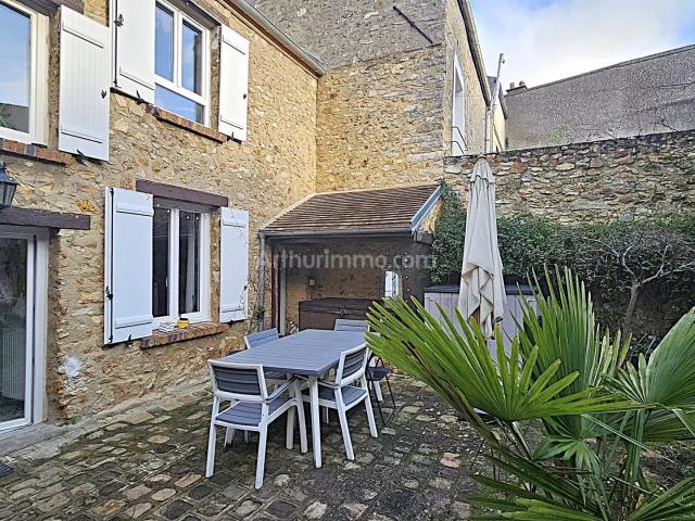 Maison 7 pièces 205 m²