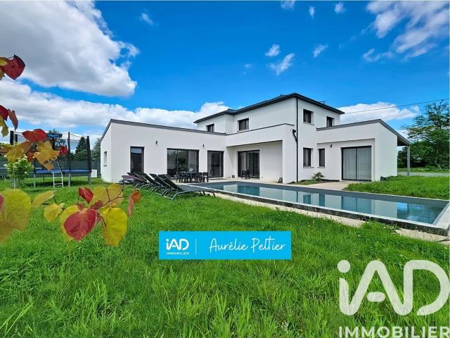 Maison 7 pièces 205 m²