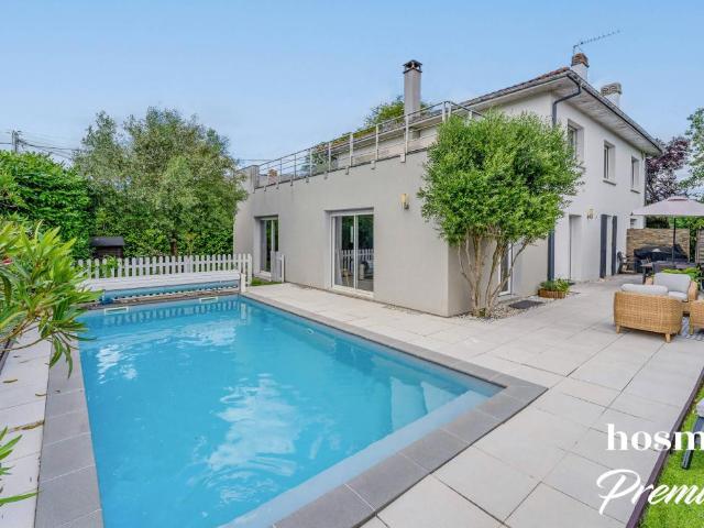 Maison 7 pièces 205 m²