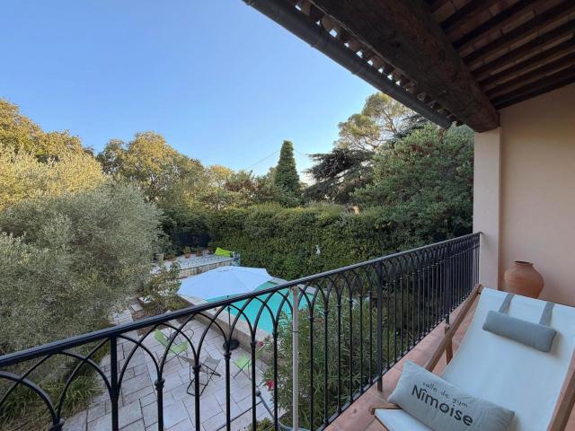 Maison 7 pièces 205 m²