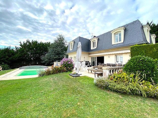 Maison 7 pièces 205 m²