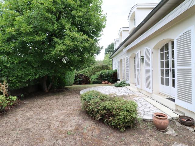 Maison 7 pièces 205 m²