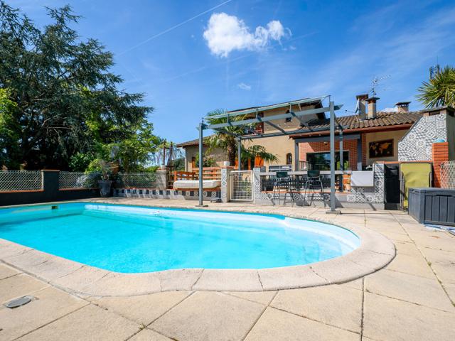 Maison 7 pièces 205 m²
