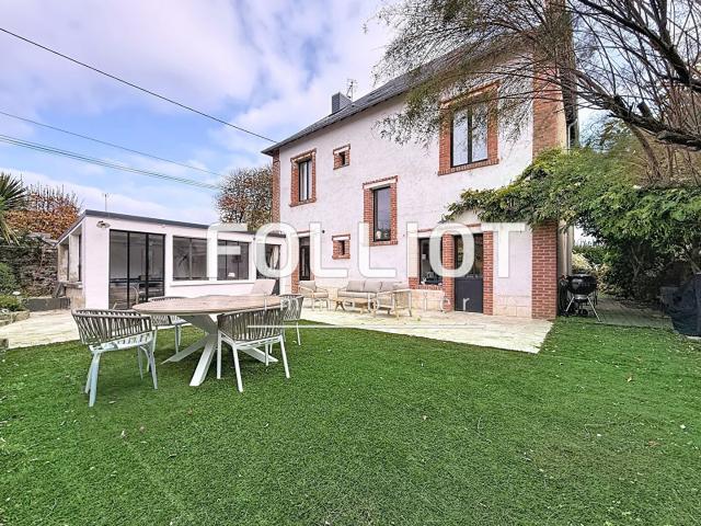 Maison 7 pièces 205 m²