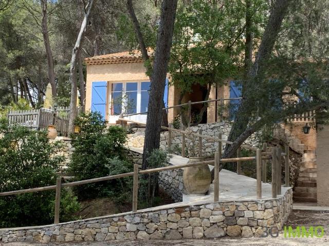 Maison 7 pièces 205 m²