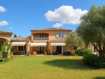 Maison 7 pièces 205 m²