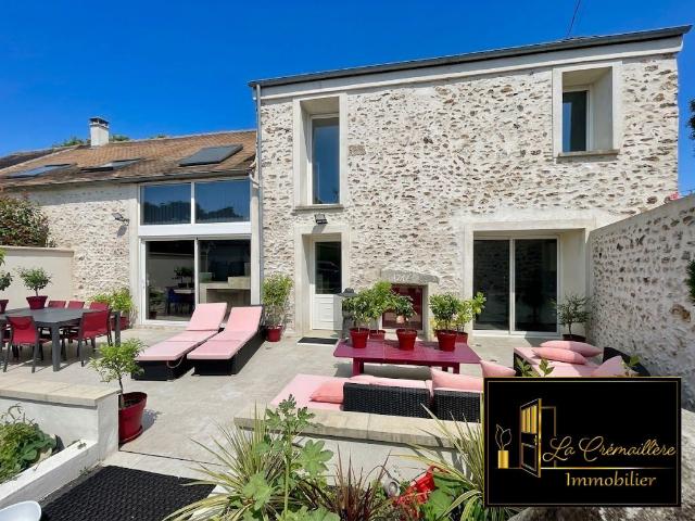 Maison 7 pièces 205 m²