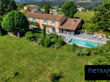 Maison 7 pièces 206 m²