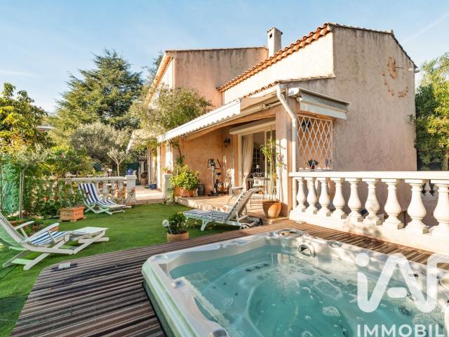 Maison 7 pièces 207 m²