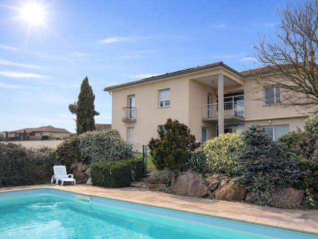 Maison 7 pièces 207 m²