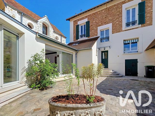 Maison 7 pièces 207 m²