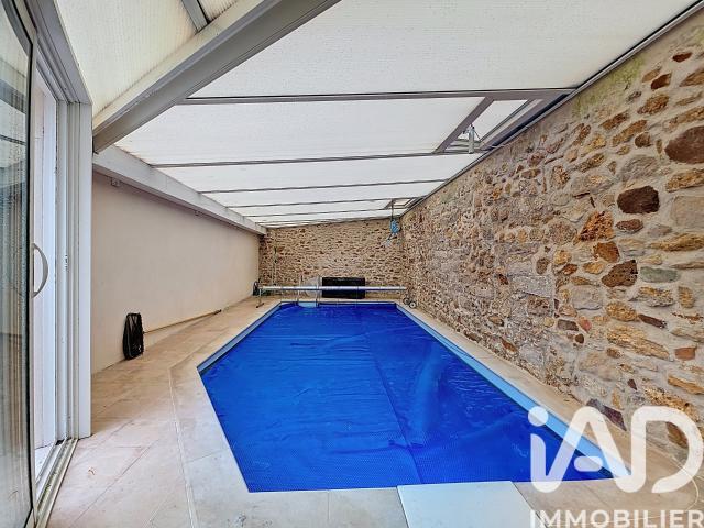 Maison 7 pièces 207 m²