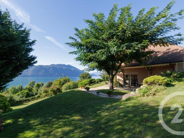 Maison 7 pièces 207 m²