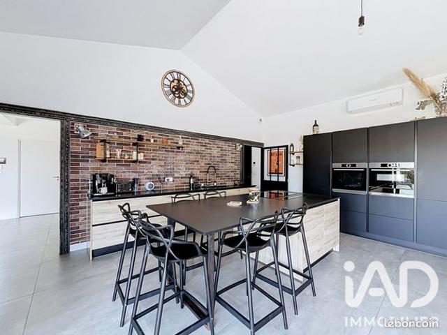 Maison 7 pièces 208 m²