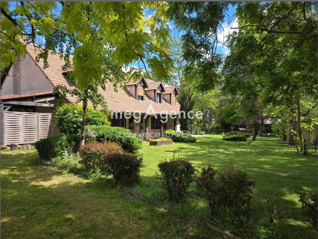 Maison 7 pièces 208 m²