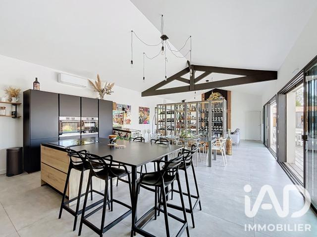 Maison 7 pièces 208 m²