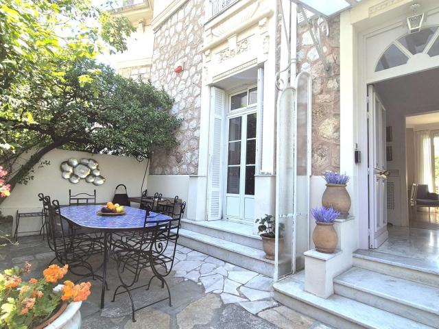 Maison 7 pièces 208 m²