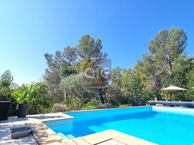 Maison 7 pièces 208 m²