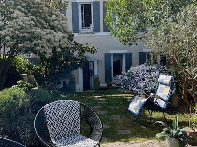 Maison 7 pièces 208 m²