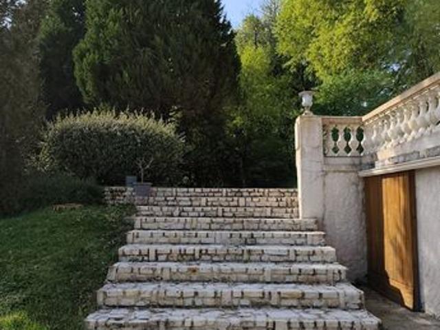 Maison 7 pièces 208 m²