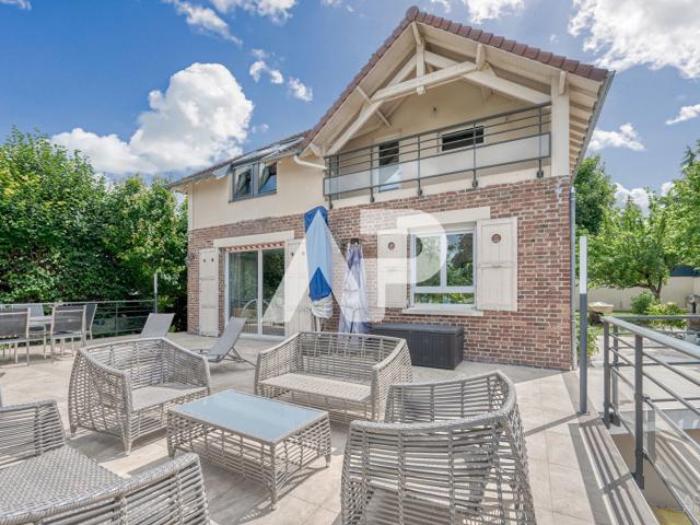 Maison 7 pièces 209 m²