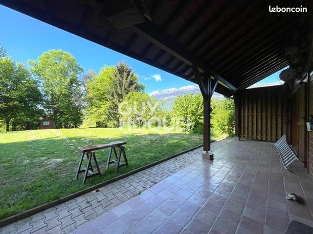 Maison 7 pièces 209 m²