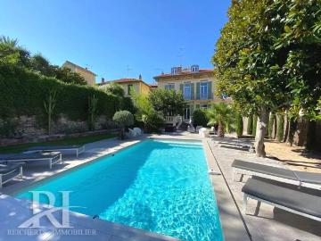 Maison 8 pièces 181 m²