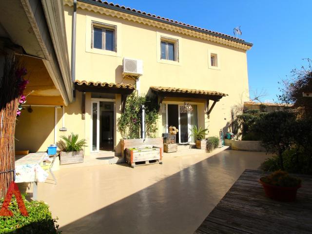 Maison 7 pièces 200 m²