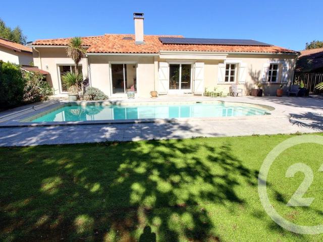 Maison 7 pièces 200 m²