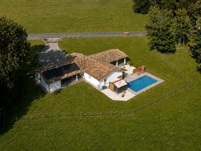 Maison 7 pièces 200 m²