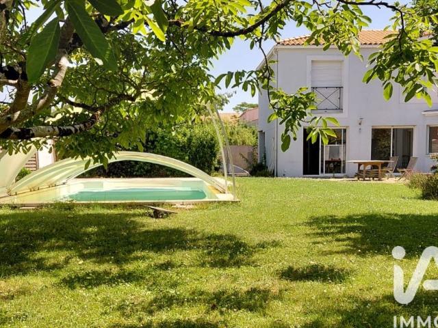 Maison 7 pièces 200 m²