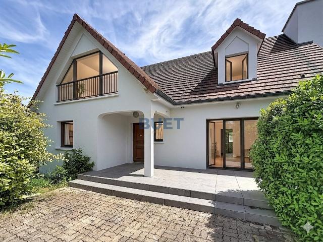 Maison 7 pièces 200 m²