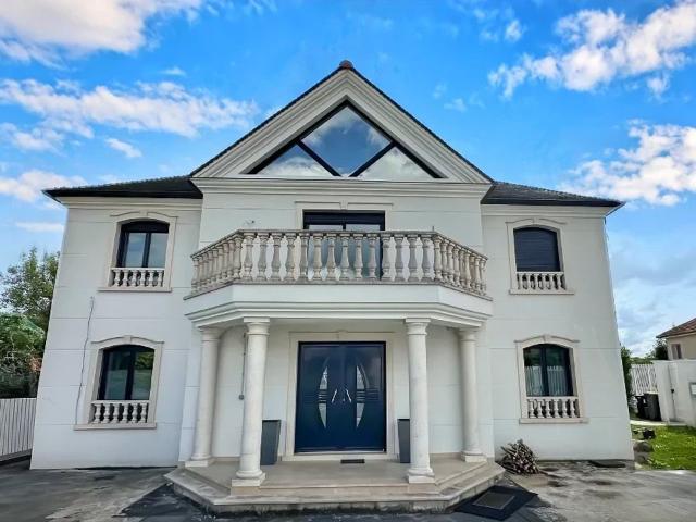 Maison 7 pièces 200 m²