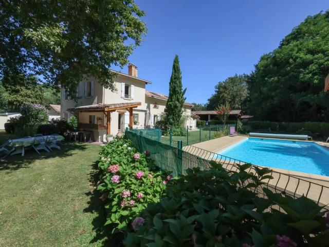 Maison 7 pièces 200 m²