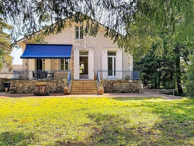 Maison 7 pièces 200 m²