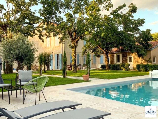 Maison 7 pièces 200 m²