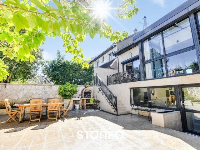Maison 7 pièces 200 m²
