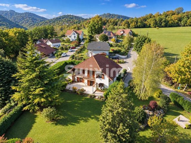 Maison 7 pièces 200 m²