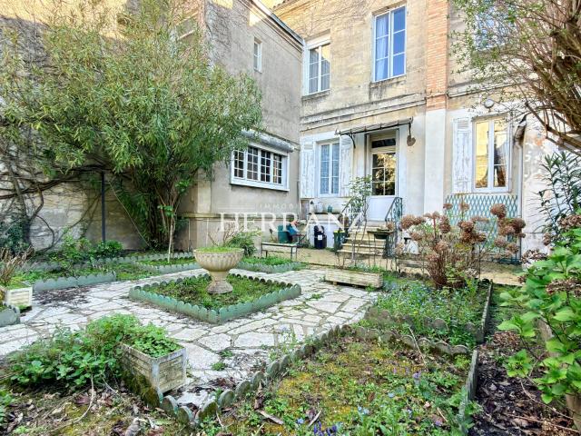 Maison 7 pièces 200 m²