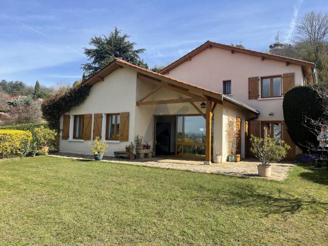 Maison 7 pièces 200 m²