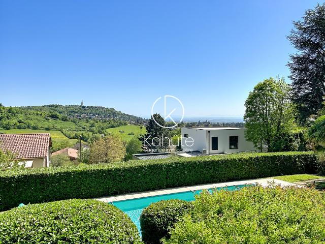 Maison 7 pièces 200 m²