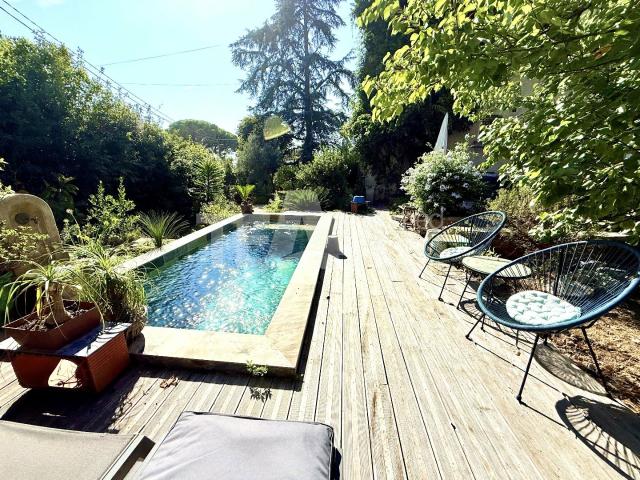 Maison 7 pièces 200 m²