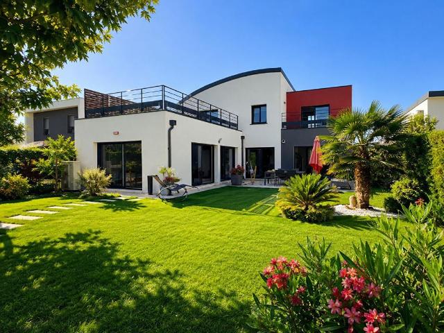 Maison 7 pièces 200 m²
