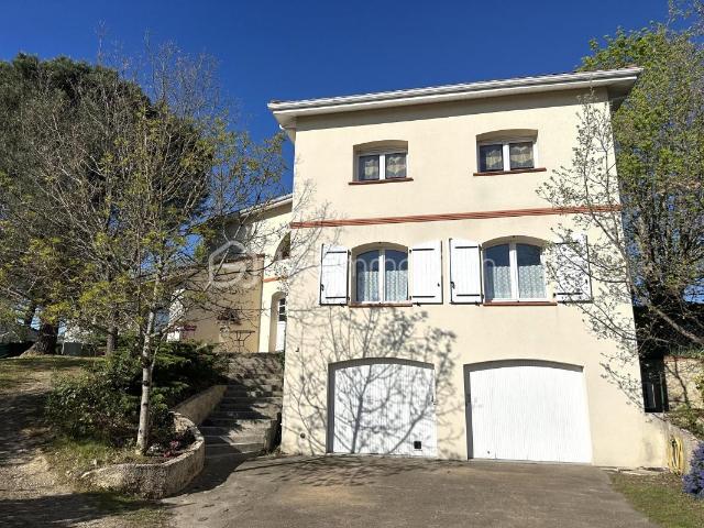 Maison 7 pièces 200 m²