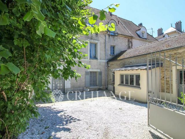Maison 7 pièces 200 m²