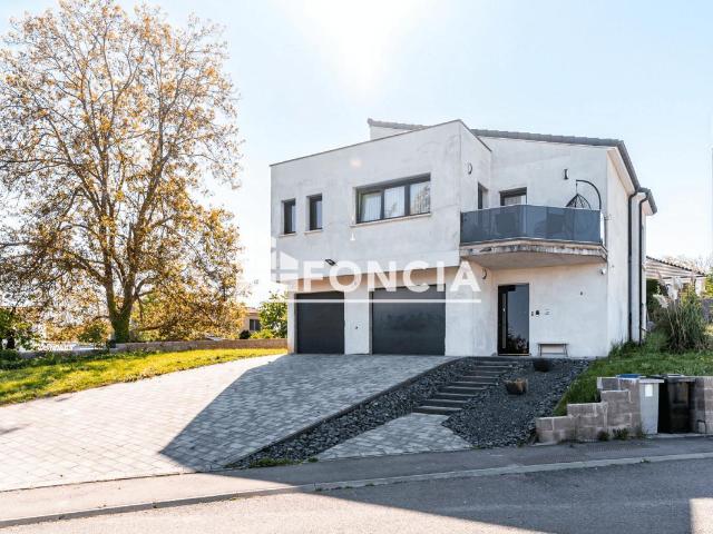 Maison 7 pièces 200 m²